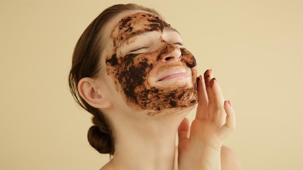 Membuat Masker Alami untuk Kulit Kusam